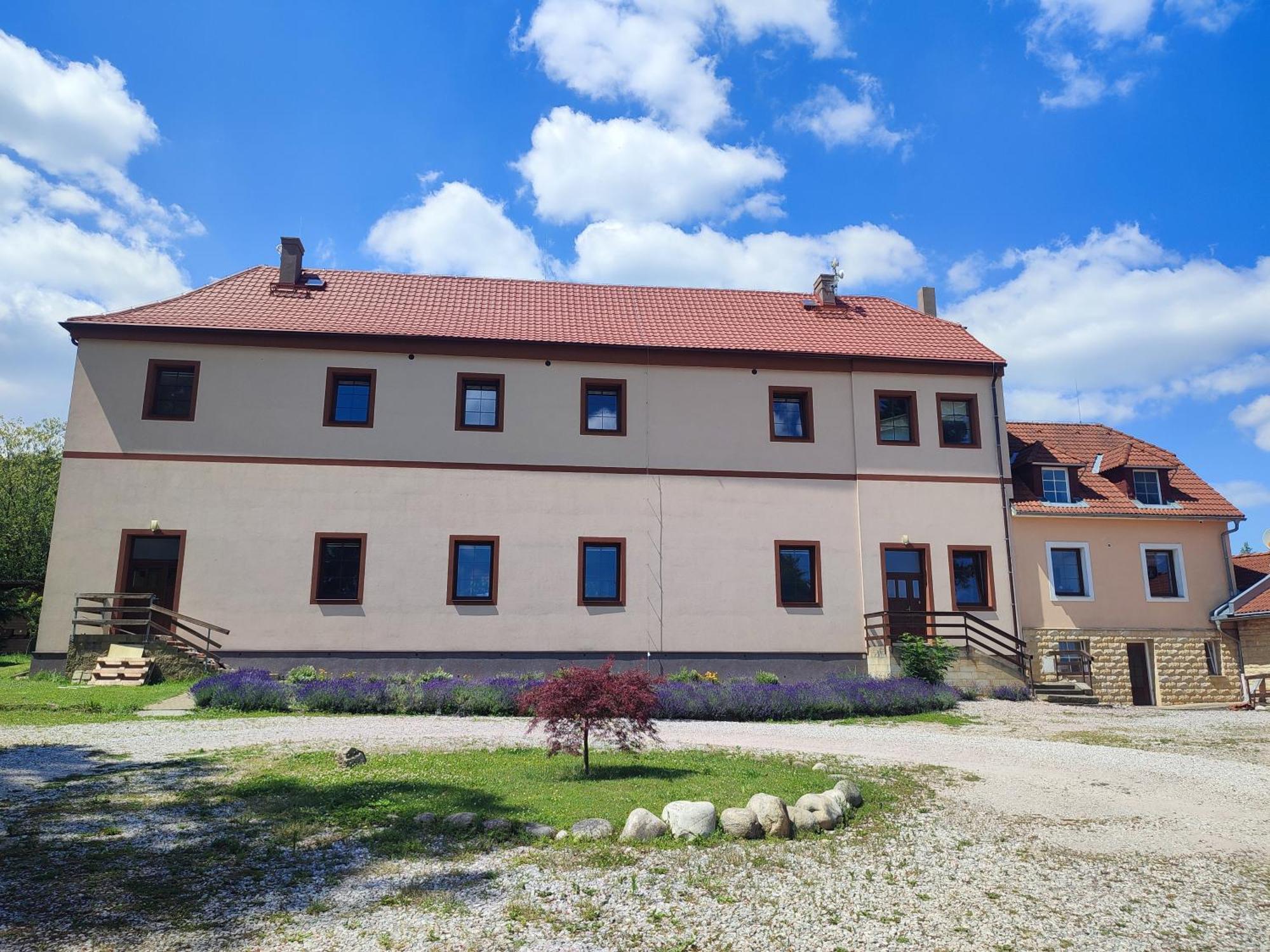 Zamecek Cerov Daire Jičín Dış mekan fotoğraf